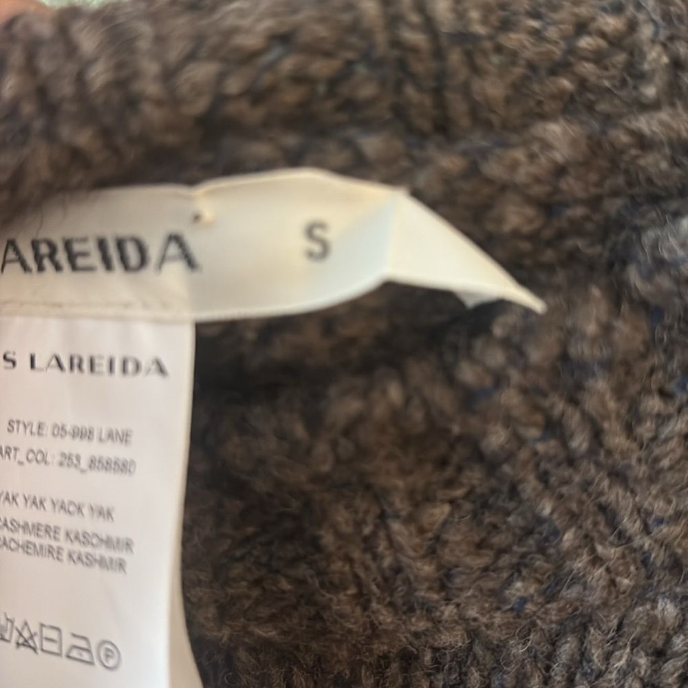 Lis Lareida 67% Yak 33% Cashmere Knit Grey Navy Side Button Sweater Sz S - Picture 7 of 8